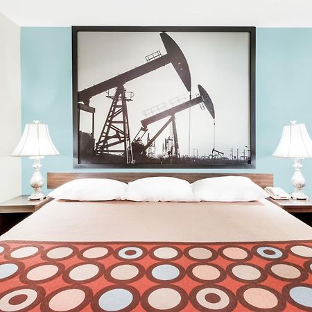Super 8 By Wyndham Midwest City Ok Bagian luar foto