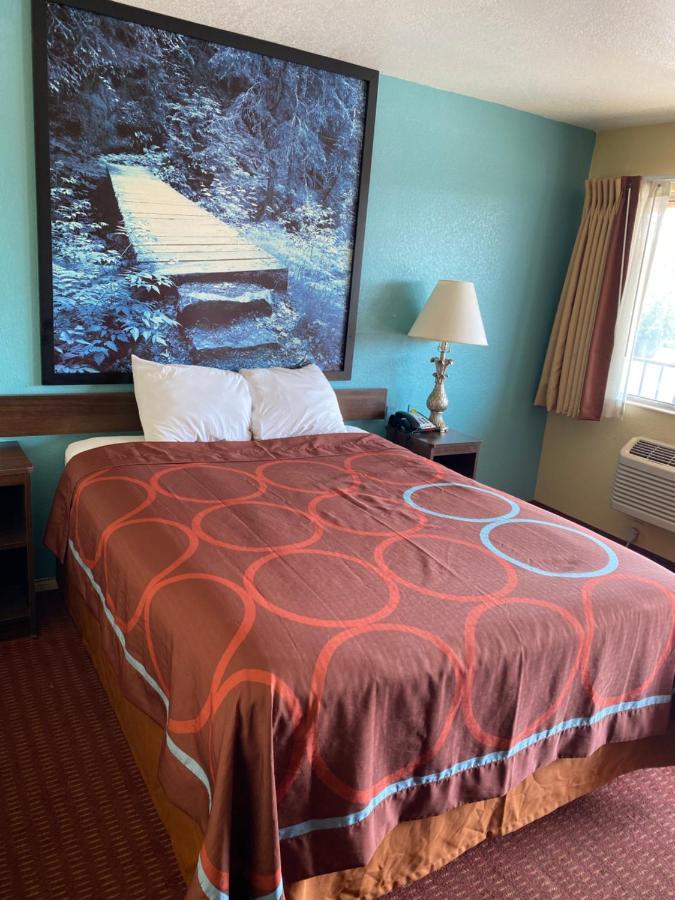 Super 8 By Wyndham Midwest City Ok Bagian luar foto