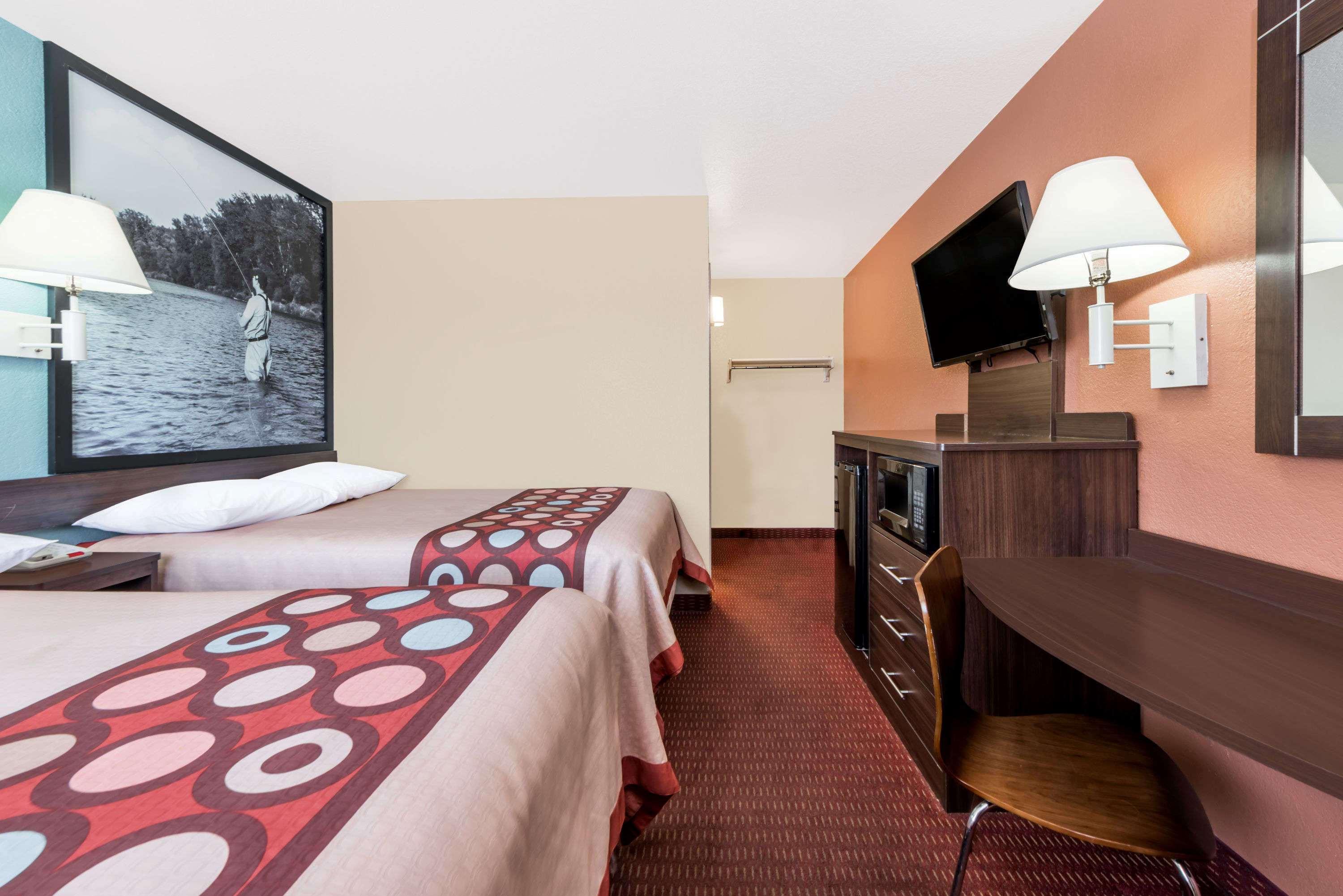 Super 8 By Wyndham Midwest City Ok Bagian luar foto