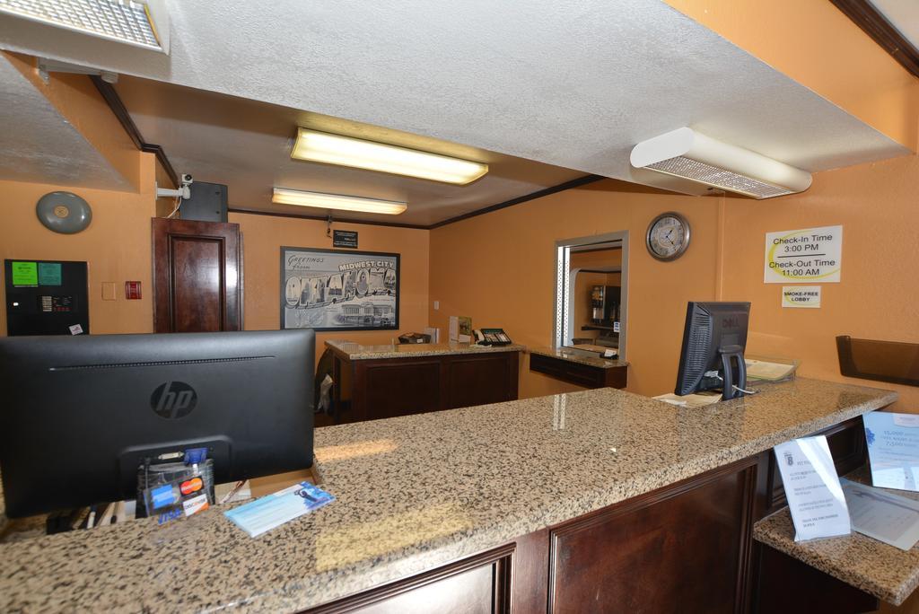 Super 8 By Wyndham Midwest City Ok Bagian luar foto